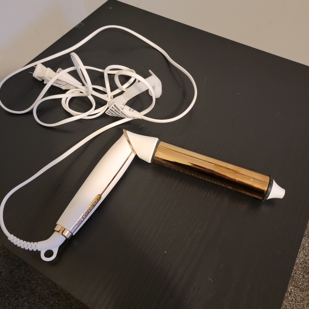 Kristen Ess curling wand 1 ¼” barrel